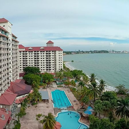 Glory Beach Resort Private Penthouse Петалинг Джая Екстериор снимка