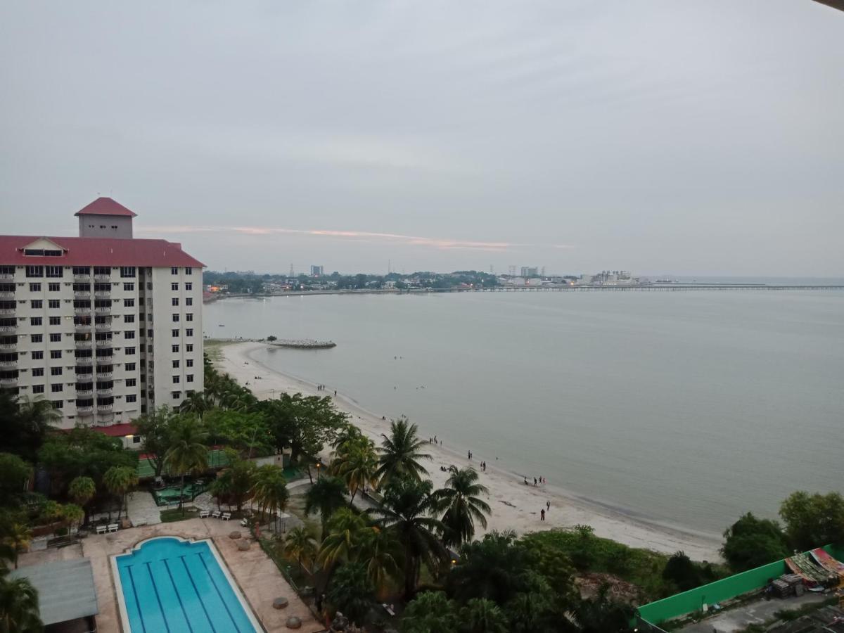 Glory Beach Resort Private Penthouse Петалинг Джая Екстериор снимка
