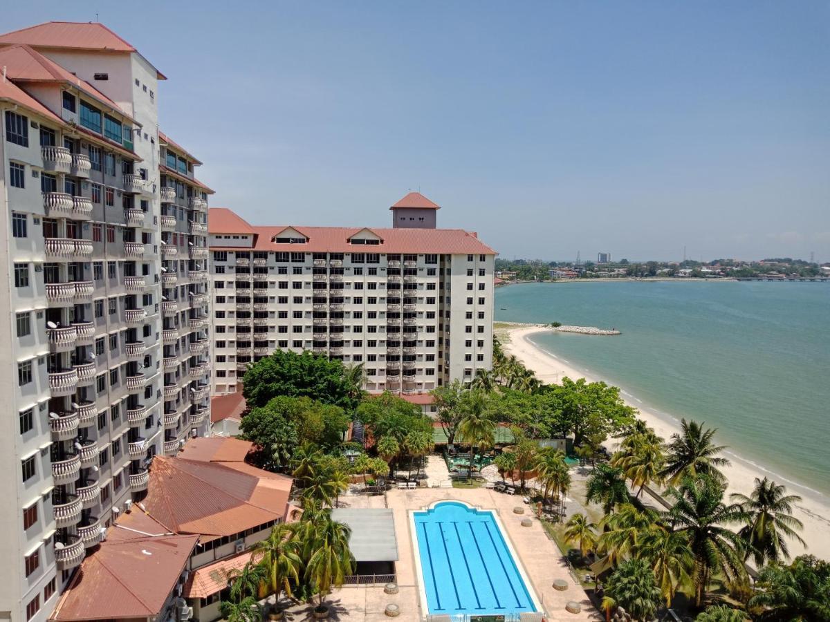 Glory Beach Resort Private Penthouse Петалинг Джая Екстериор снимка