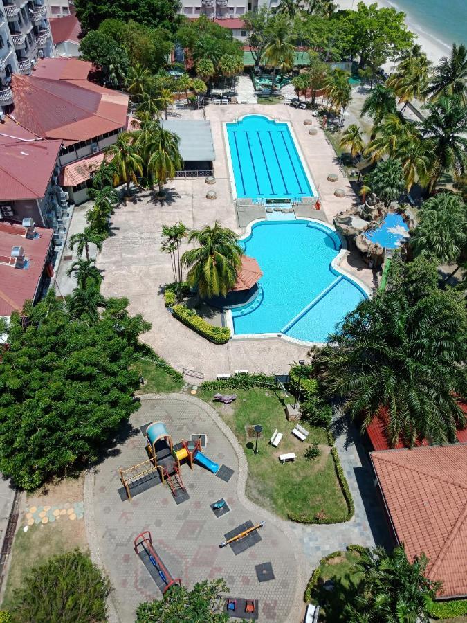 Glory Beach Resort Private Penthouse Петалинг Джая Екстериор снимка