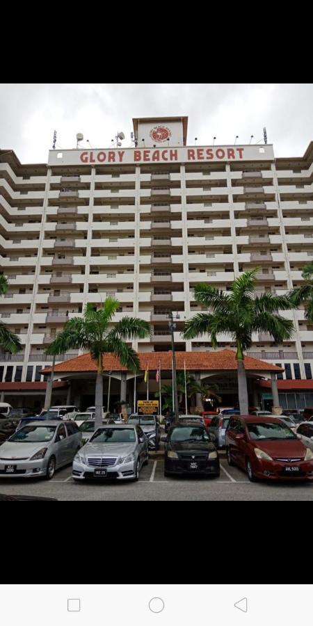Glory Beach Resort Private Penthouse Петалинг Джая Екстериор снимка