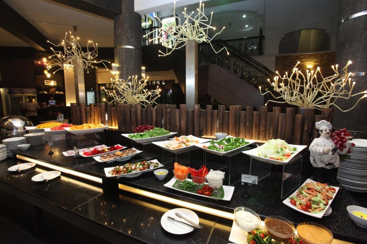 Glory Beach Resort Private Penthouse Петалинг Джая Екстериор снимка