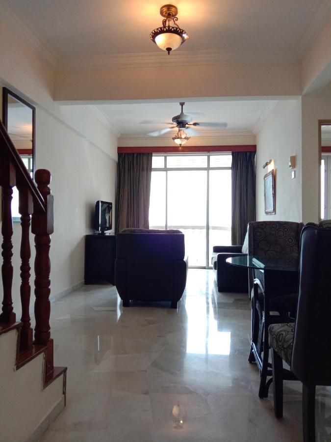 Glory Beach Resort Private Penthouse Петалинг Джая Екстериор снимка