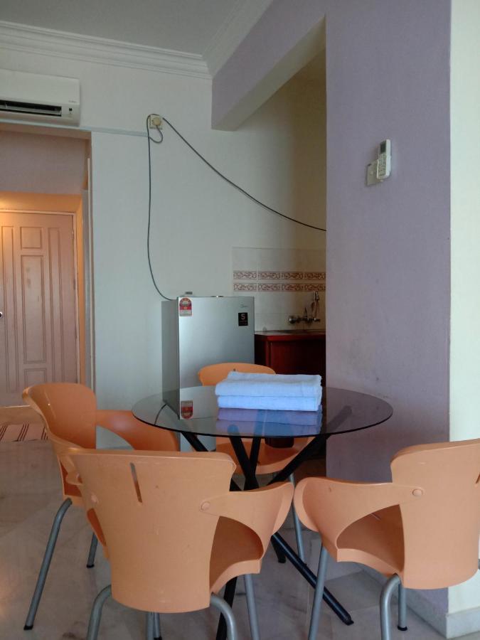 Glory Beach Resort Private Penthouse Петалинг Джая Екстериор снимка